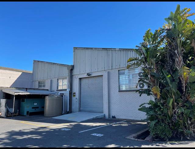 2,222M² WAREHOUSE TO LET IN WETTON